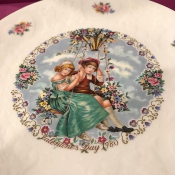 Royal Doulton Other - ROYAL DOULTON 1980 VALENTINES  DAY PLATE-LIKE NEW